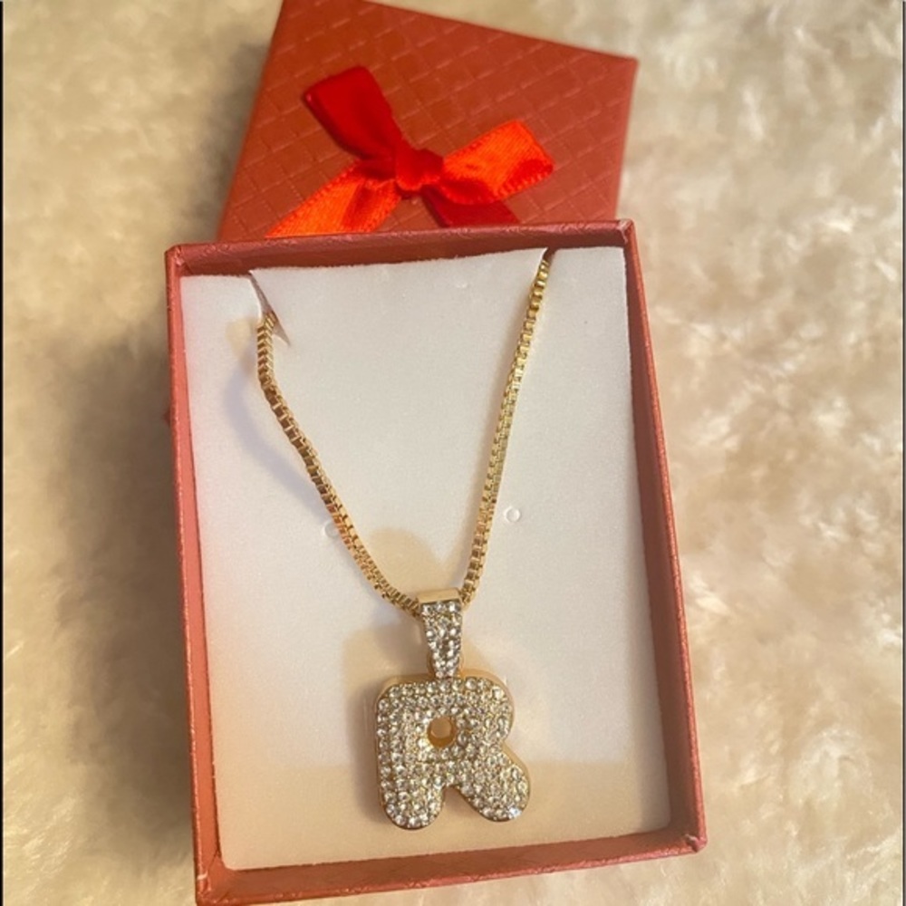 Stainless Steel Color Gold Initial Necklace R - Picture 5 of 5